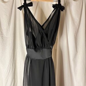 Elegant Black Sleeveless Dress